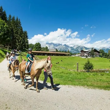 Panoramahotel Stocker Пруггерн